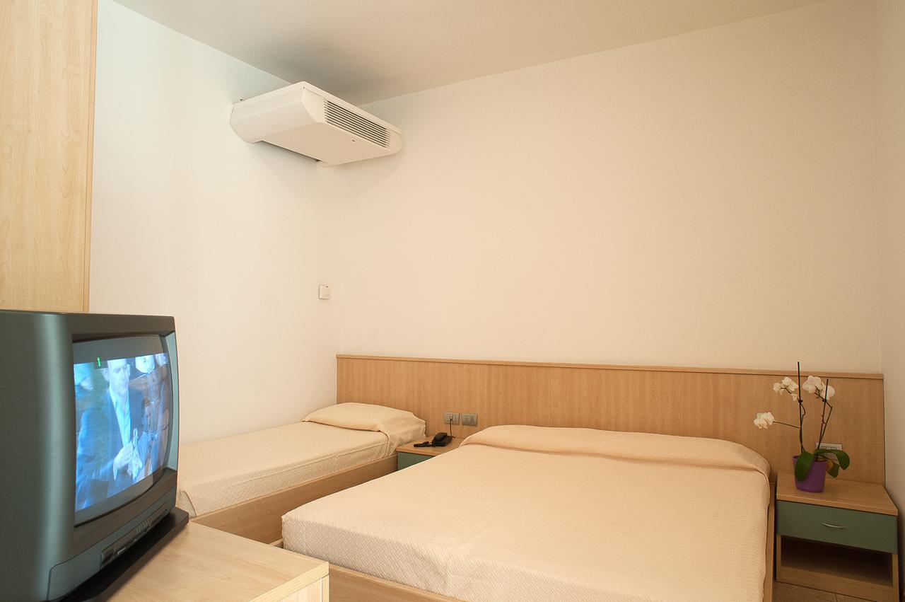 Residence Ca D'Oro 利多迪迪耶索洛 外观 照片